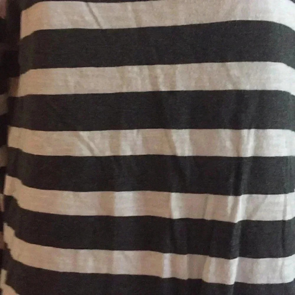 Loft T-shirt - Picture 2 of 4